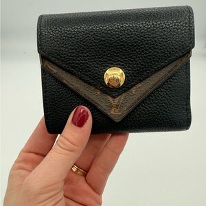 Louis Vuitton Peekabo Monogram Compact Wallet